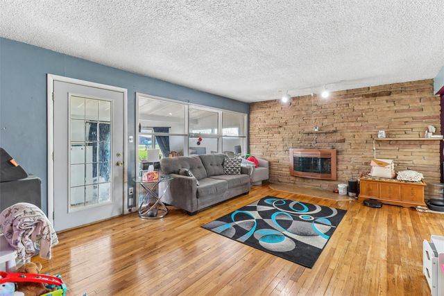 4517 Wakonda Parkway, Des Moines, IA 50315