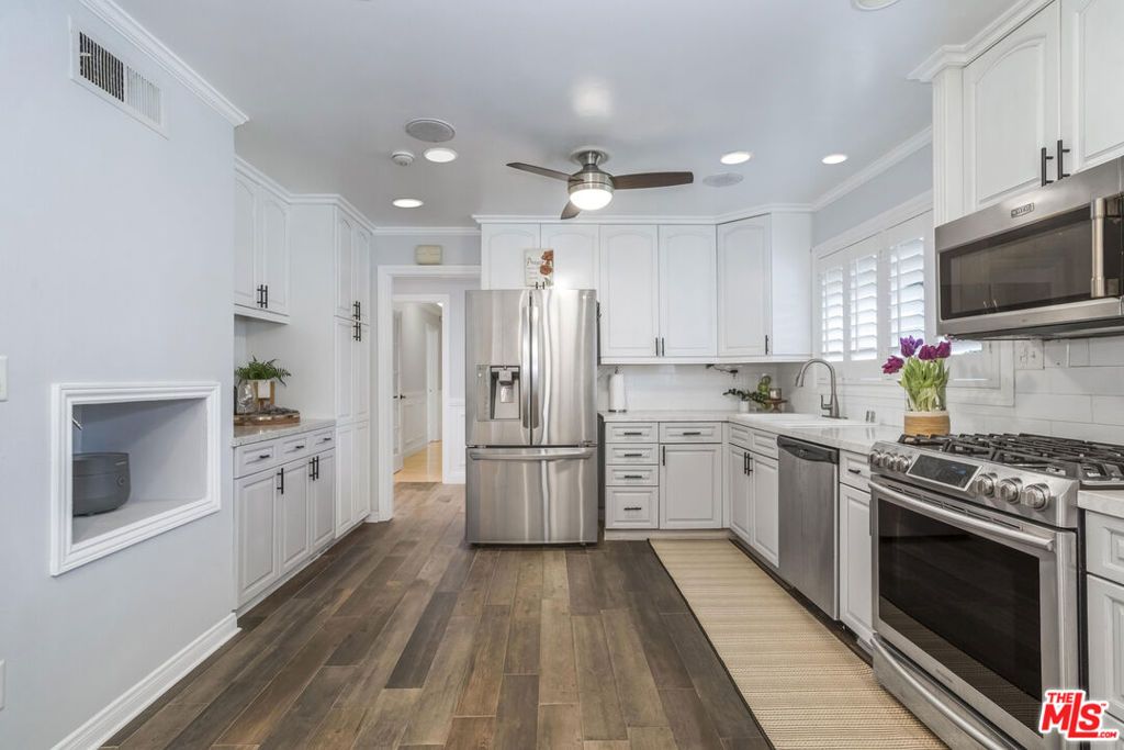 Image 15 of property listing at 13531 Fusano Avenue, Sylmar, CA 91342