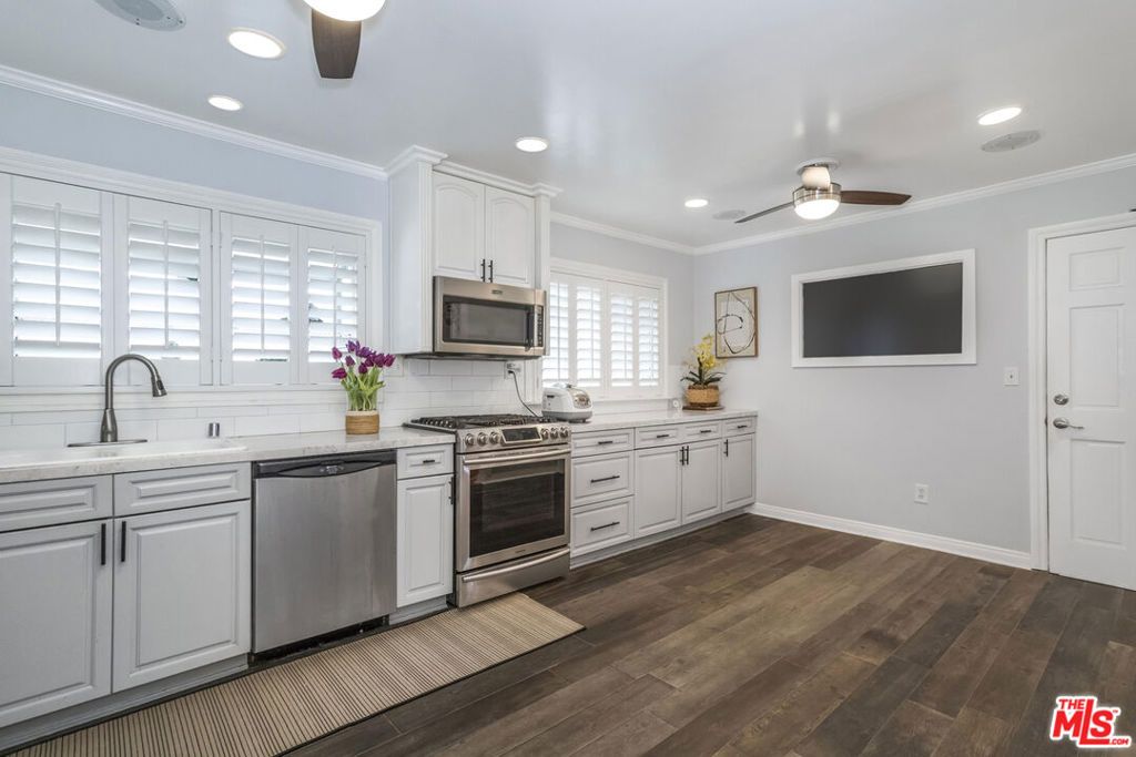 Image 18 of property listing at 13531 Fusano Avenue, Sylmar, CA 91342