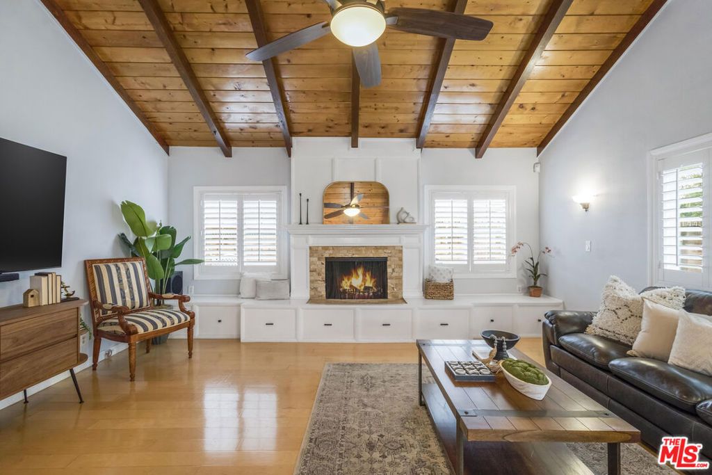 Image 20 of property listing at 13531 Fusano Avenue, Sylmar, CA 91342