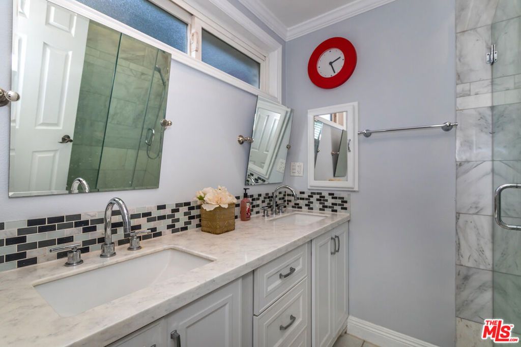 Image 28 of property listing at 13531 Fusano Avenue, Sylmar, CA 91342