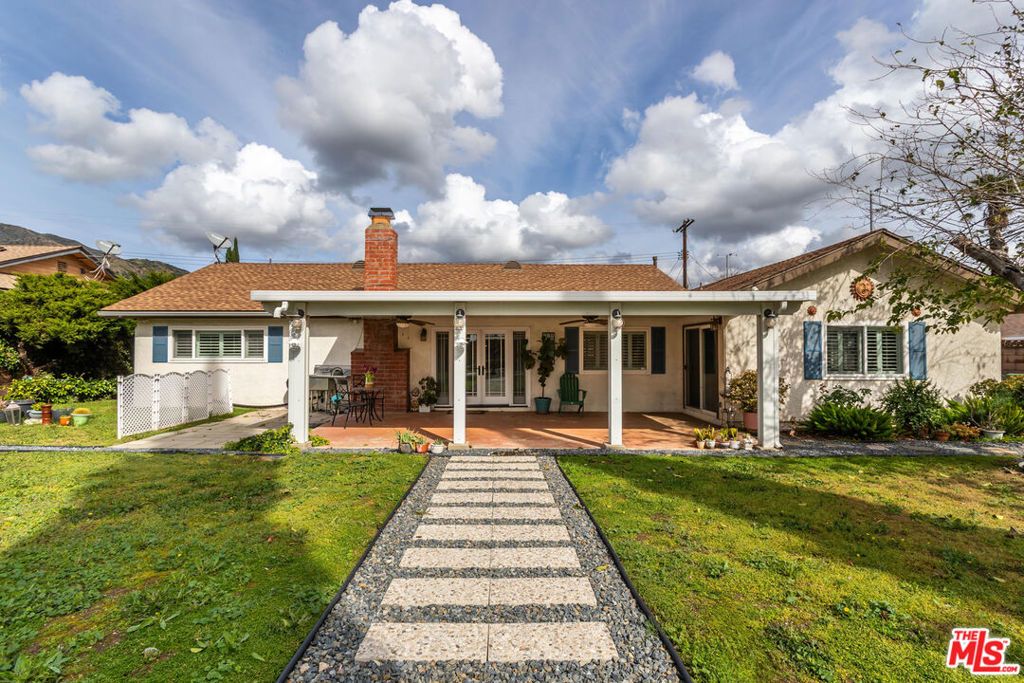 Image 43 of property listing at 13531 Fusano Avenue, Sylmar, CA 91342