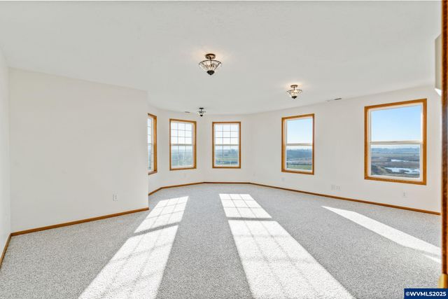 2665 N Pacific Hwy W, Rickreall, OR 97371