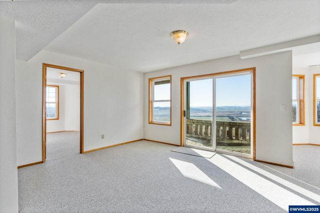 2665 N Pacific Hwy W, Rickreall, OR 97371