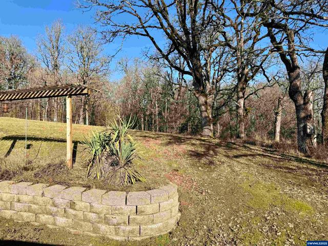 2665 N Pacific Hwy W, Rickreall, OR 97371