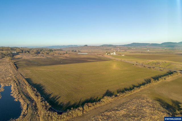 2665 N Pacific Hwy W, Rickreall, OR 97371