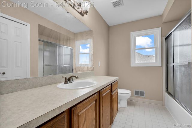 21266 Summerfield Drive, Macomb Township, MI 48044