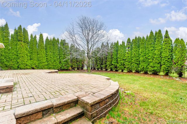 21266 Summerfield Drive, Macomb Township, MI 48044