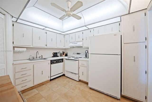 9273 Collins Ave 1102, Surfside, FL 33154