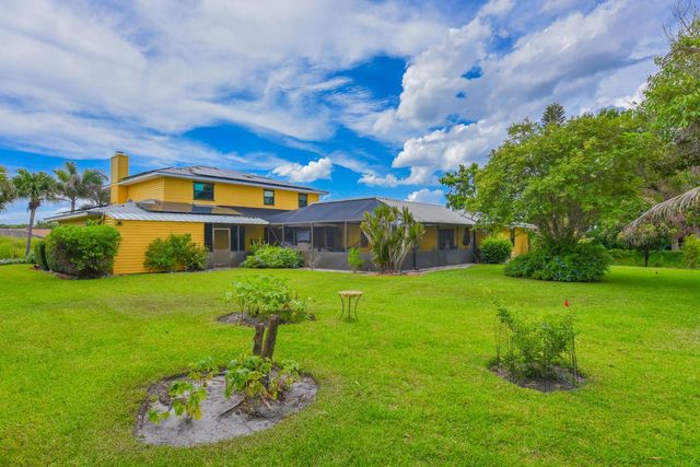 2937 SE Darien Road, Port St. Lucie, FL 34952