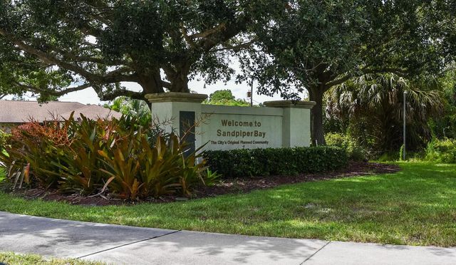 2937 SE Darien Road, Port St. Lucie, FL 34952