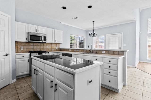 5103 Adamstown Place, Arlington, TX 76017
