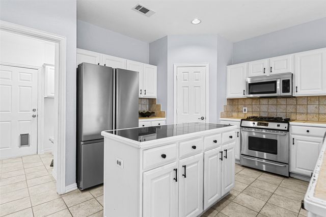 5103 Adamstown Place, Arlington, TX 76017