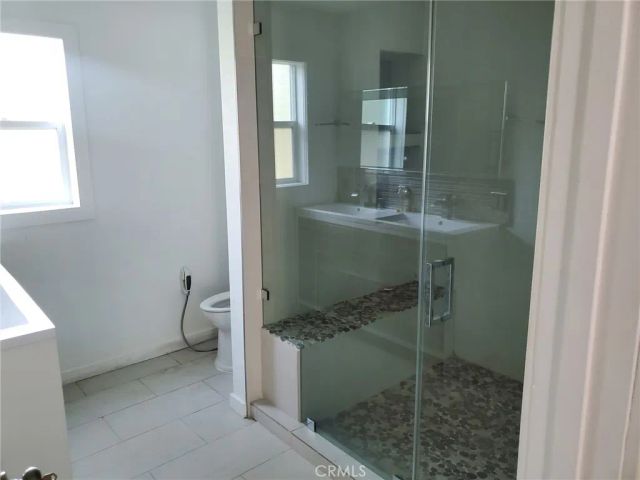 23041 Erwin, Woodland Hills, CA 91367
