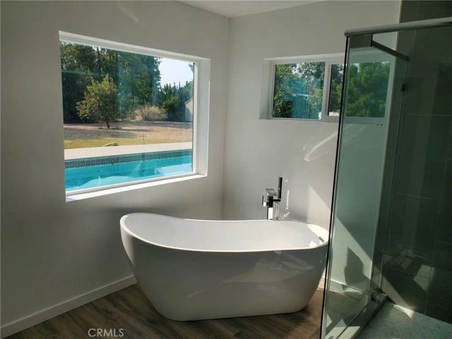 23041 Erwin, Woodland Hills, CA 91367