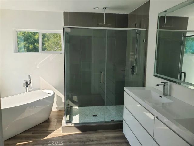 23041 Erwin, Woodland Hills, CA 91367