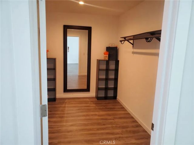 23041 Erwin, Woodland Hills, CA 91367