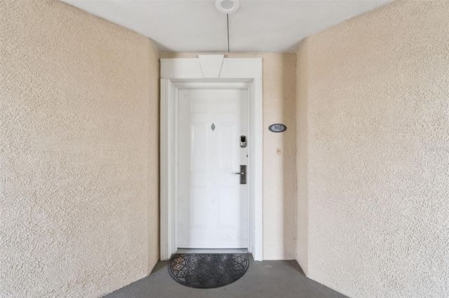 1352 CENTRE COURT RIDGE DRIVE 302, Reunion, FL 34747