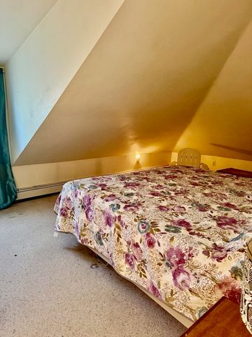 57 Glendale Ave, Peabody, MA 01960