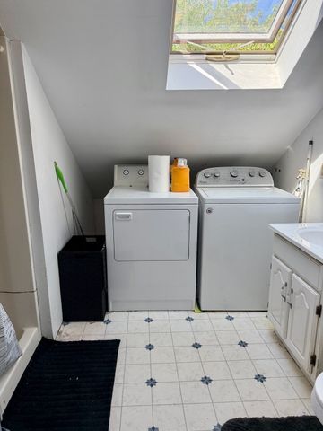 57 Glendale Ave, Peabody, MA 01960