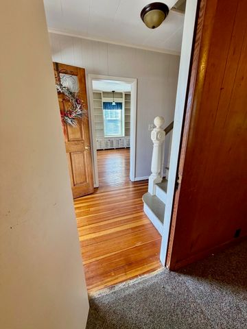 57 Glendale Ave, Peabody, MA 01960