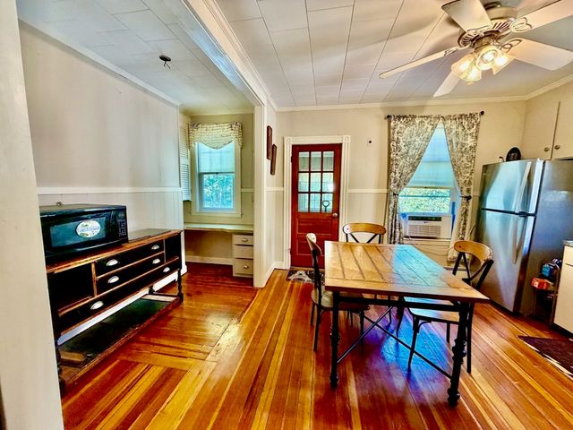 57 Glendale Ave, Peabody, MA 01960