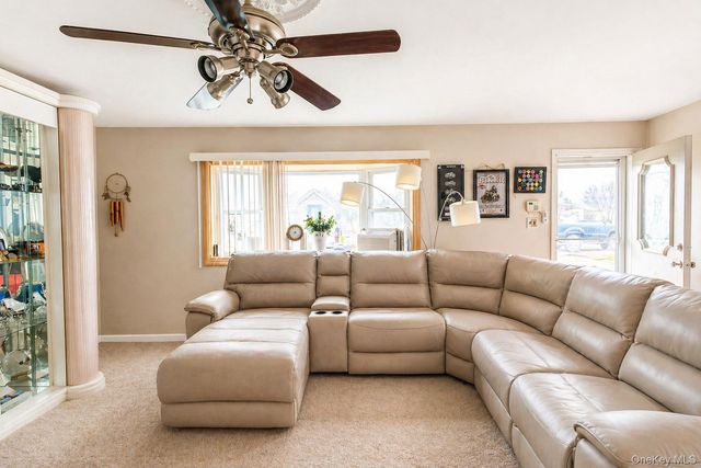 11 Seaford Road, Mastic Beach, NY 11951