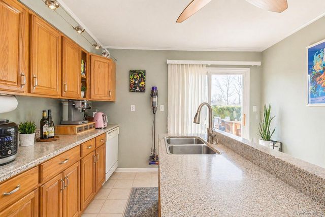 11 Seaford Road, Mastic Beach, NY 11951