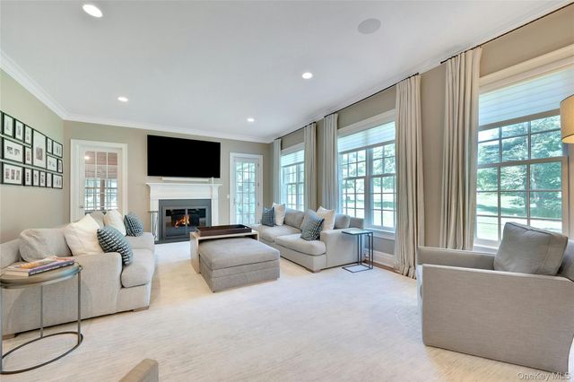 8-10 Championship Drive, Mamaroneck, NY 10543