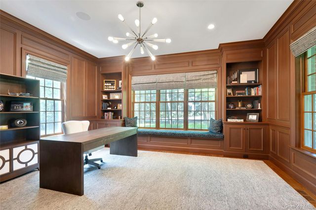 8-10 Championship Drive, Mamaroneck, NY 10543