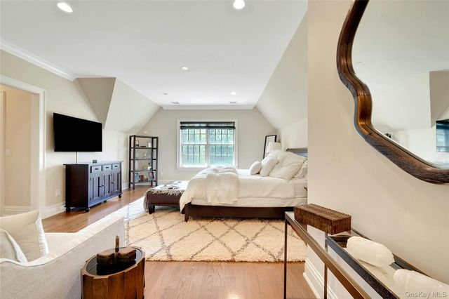 8-10 Championship Drive, Mamaroneck, NY 10543