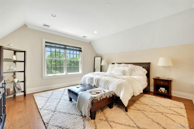 8-10 Championship Drive, Mamaroneck, NY 10543