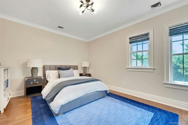 8-10 Championship Drive, Mamaroneck, NY 10543