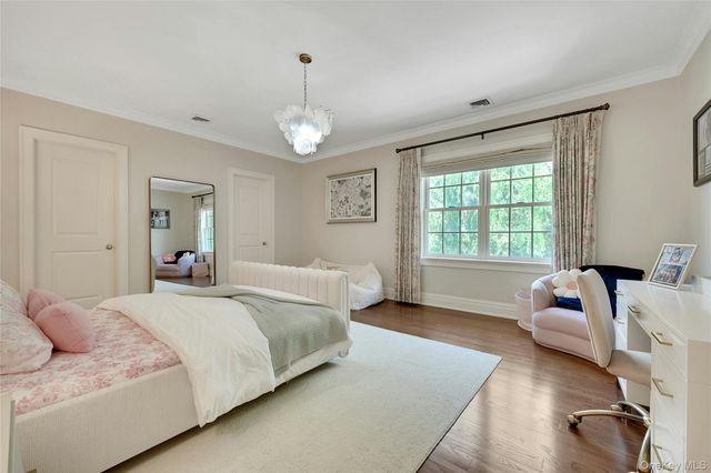8-10 Championship Drive, Mamaroneck, NY 10543