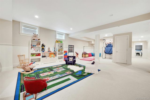 8-10 Championship Drive, Mamaroneck, NY 10543