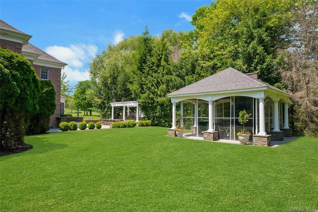 8-10 Championship Drive, Mamaroneck, NY 10543