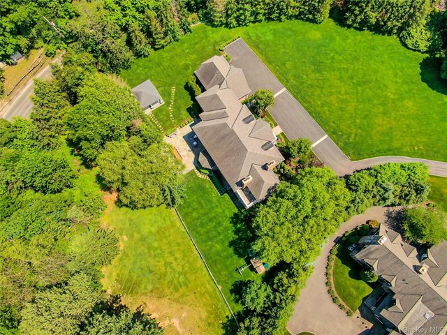 8-10 Championship Drive, Mamaroneck, NY 10543
