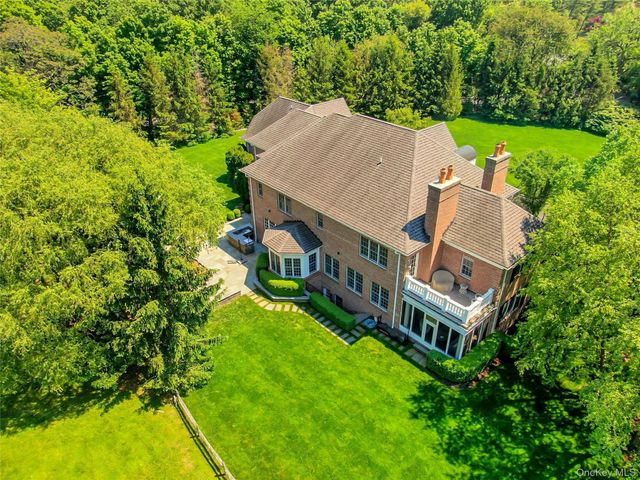 8-10 Championship Drive, Mamaroneck, NY 10543