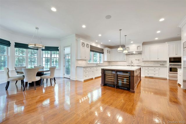 8-10 Championship Drive, Mamaroneck, NY 10543