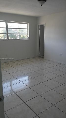 11840 NE 19th Dr 27, North Miami, FL 33181