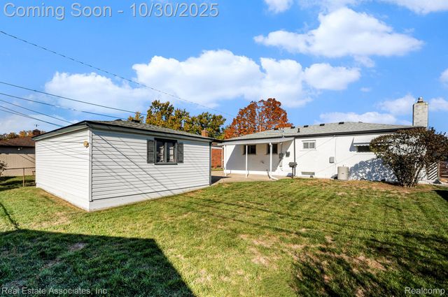 34309 Rosslyn Street, Westland, MI 48185