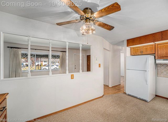 34309 Rosslyn Street, Westland, MI 48185