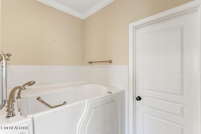 5082 Dovewood Way, Knoxville, TN 37918