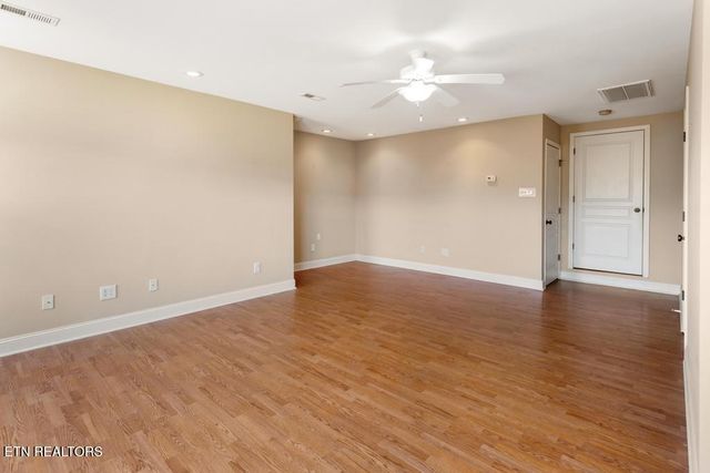 5082 Dovewood Way, Knoxville, TN 37918