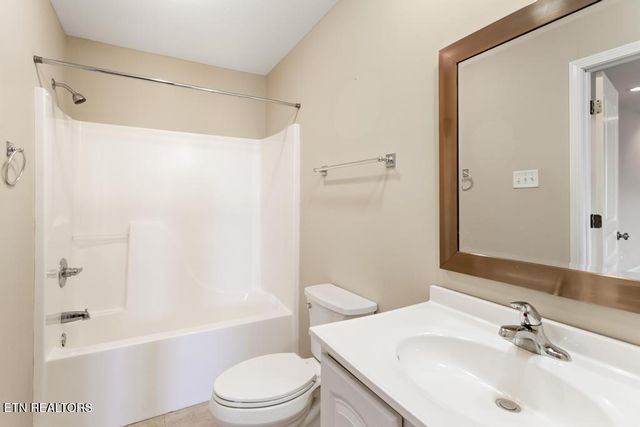 5082 Dovewood Way, Knoxville, TN 37918