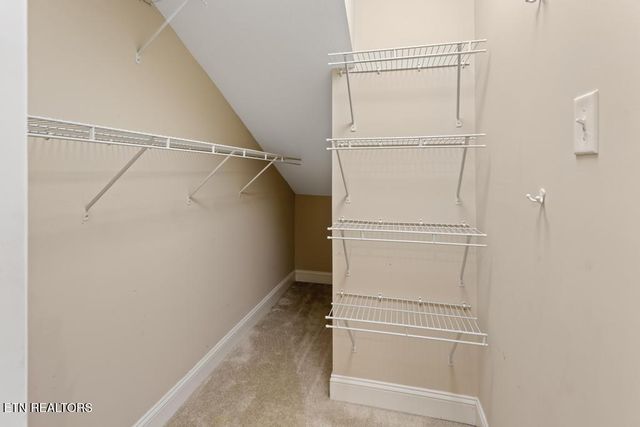 5082 Dovewood Way, Knoxville, TN 37918