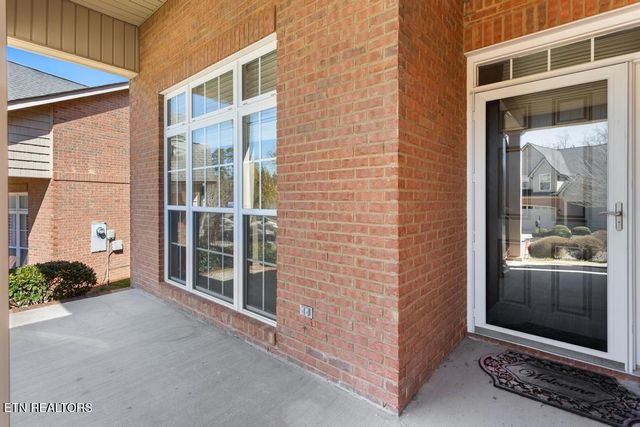 5082 Dovewood Way, Knoxville, TN 37918