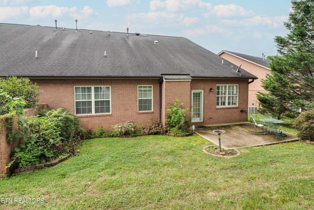 5082 Dovewood Way, Knoxville, TN 37918