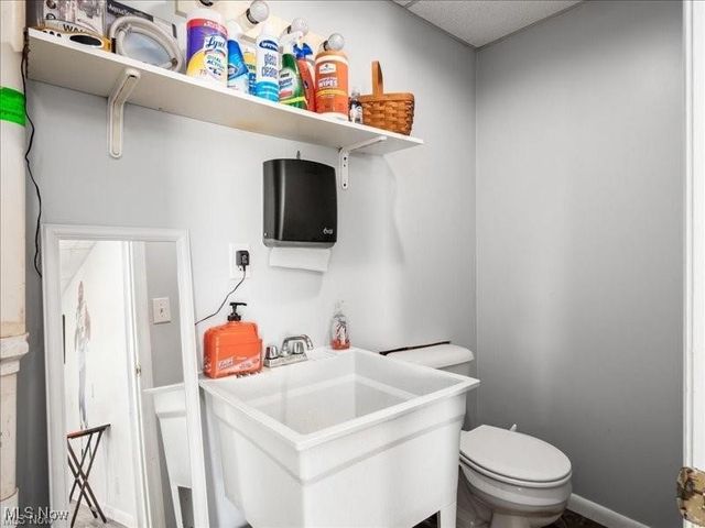 3900 Dillon Falls Road, Zanesville, OH 43701