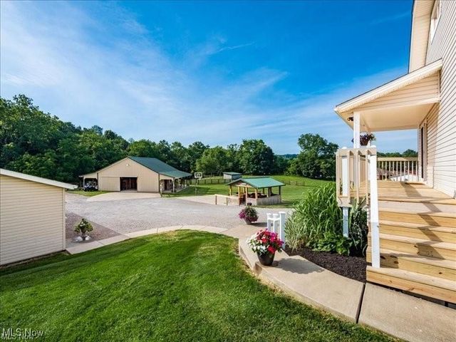 3900 Dillon Falls Road, Zanesville, OH 43701